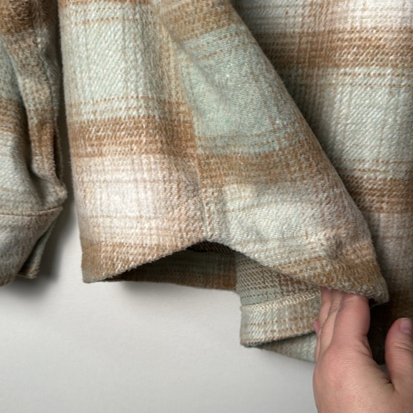 Gray Bandit Mint Green & Tan Soft Plaid Shacket Size Medium - Picture 8 of 8